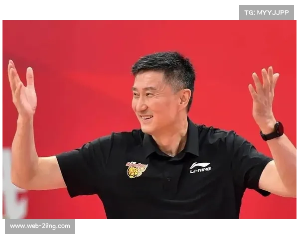 广东宏远新援萨姆纳奎因亮相，杜锋强调团队篮球